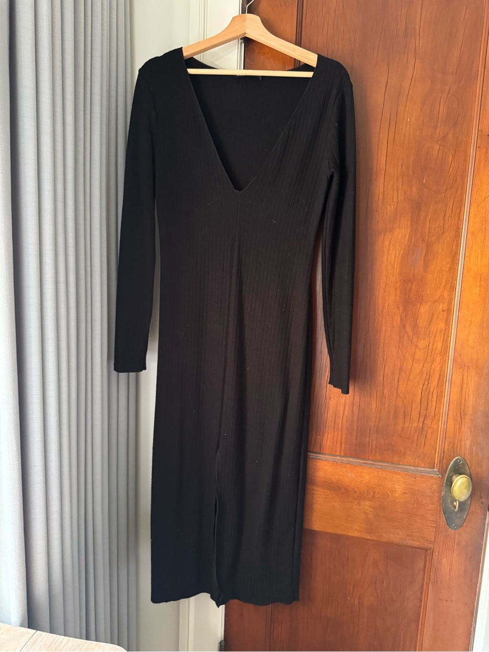 Zara Black Long Sleeve V-Neck Ribbed Midi Dress